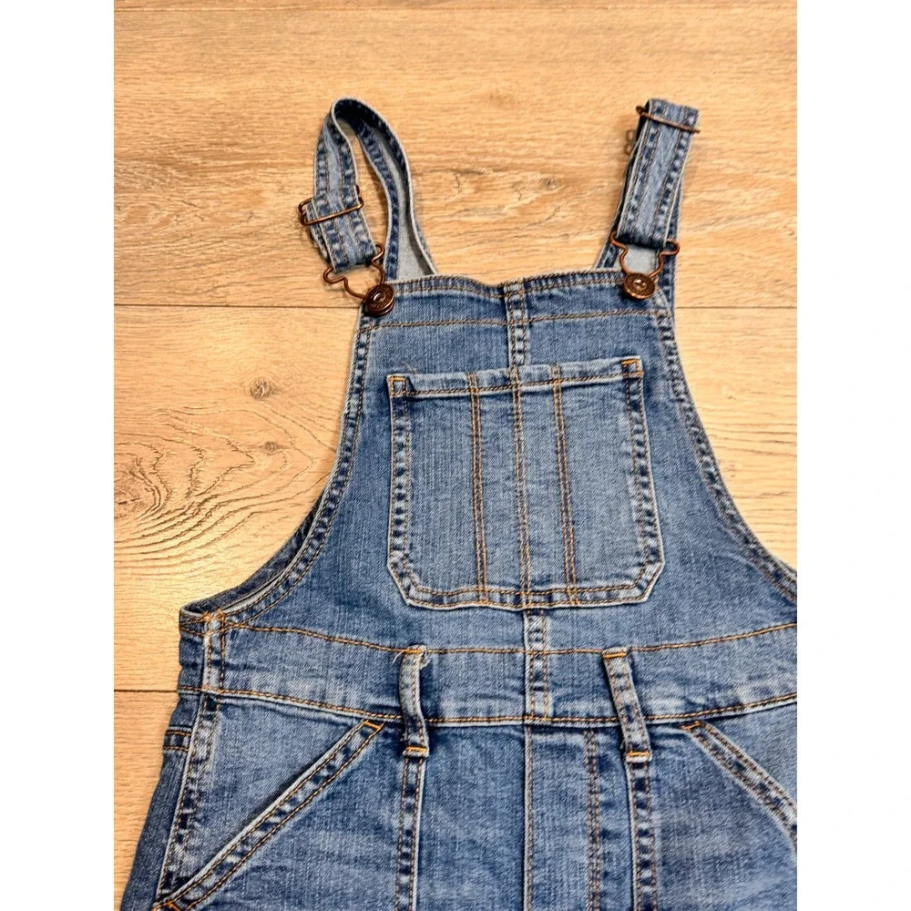 OshKosh B'gosh Girls Denim Overalls Blue Jeans Size 8 Adjustable Straps‎ Raw Hem